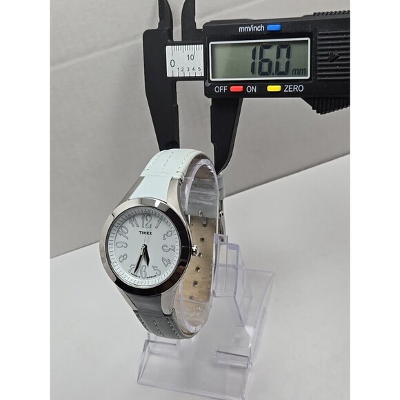 Timex Easy Reader T2H531 Womens White Blue Leather Watch Indiglo New Battery - Picture 4 of 12